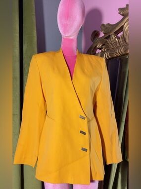 Vertigo Paris Bright Yellow Long Single-Breasted Blazer